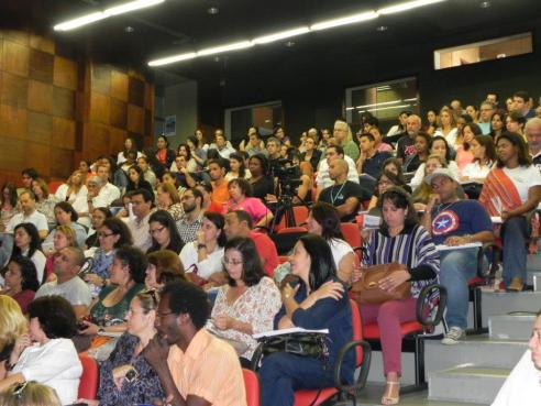 181260_100342416841151_334387597_n