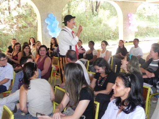 Polo EAD de Nova Friburgo - Dia do pedagogo - Família Clou - O menor circo do mundo