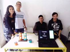 Figura 5: Alunos que participaram da feira de ciências. Créditos: Patrick Nunes Ferreira.