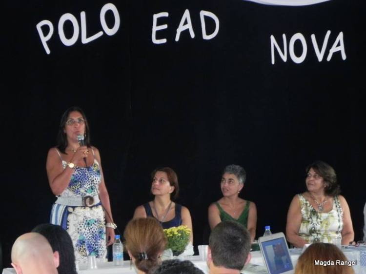 Professora Renata Vasconcellos, tutora da Pedagogia