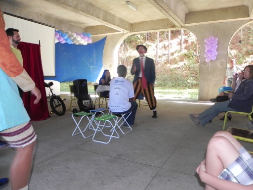 Polo EAD de Nova Friburgo - Dia do pedagogo - Família Clou - O menor circo do mundo